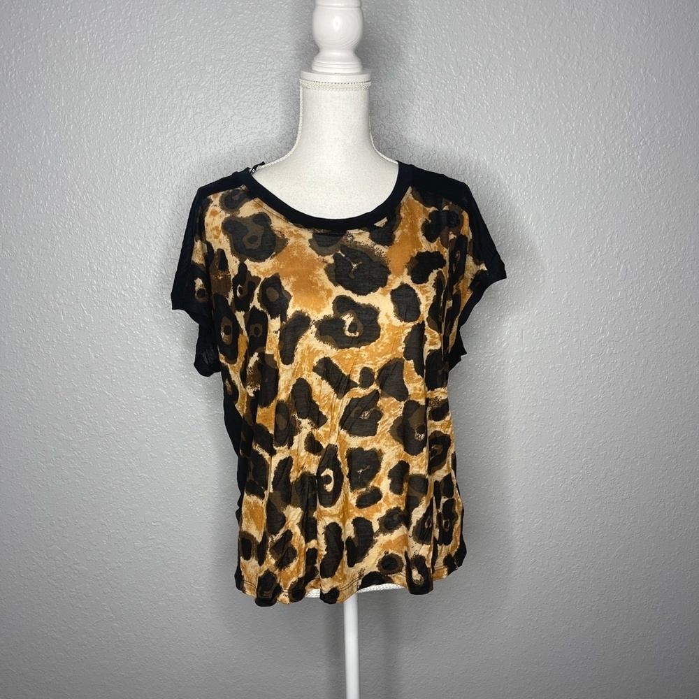 Forever 21 Leopard print‎ top - Picture 2 of 8